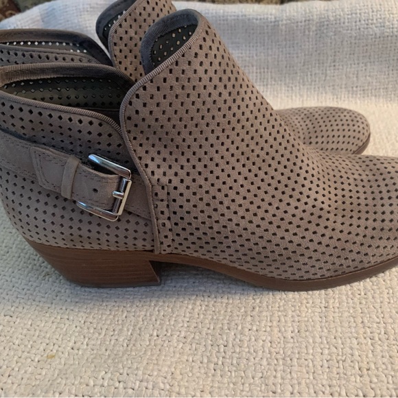 Sam Edelman Paula Taupe Perforated Leather Ankle Bootie Women Size 8.5 - Picture 6 of 9